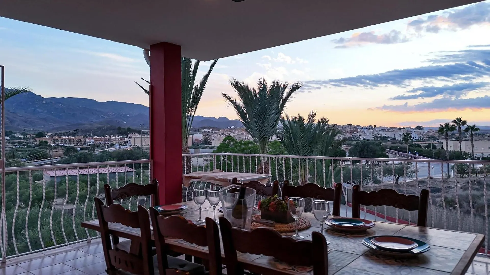 Villa Adelina En Turre, Almeria, Villa De Lujo Con Piscina Privada Cerca De Las Playas De Mojacar Turre